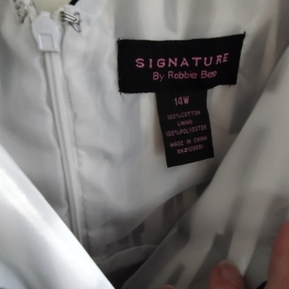 EUC Stylish Black and White Signature Robbie Bee Women's Dress 14W - Picture 2 of 5